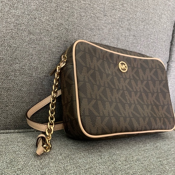 Michael Kors bag - Picture 4 of 9